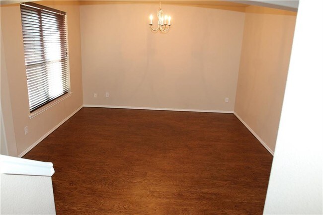 Building Photo - 109 Cliffbrook Dr