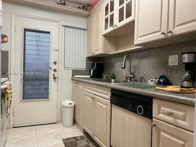 Foto del edificio - 3923 NE 166th St