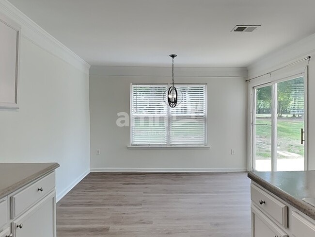 Building Photo - 402 Annaberg Ln