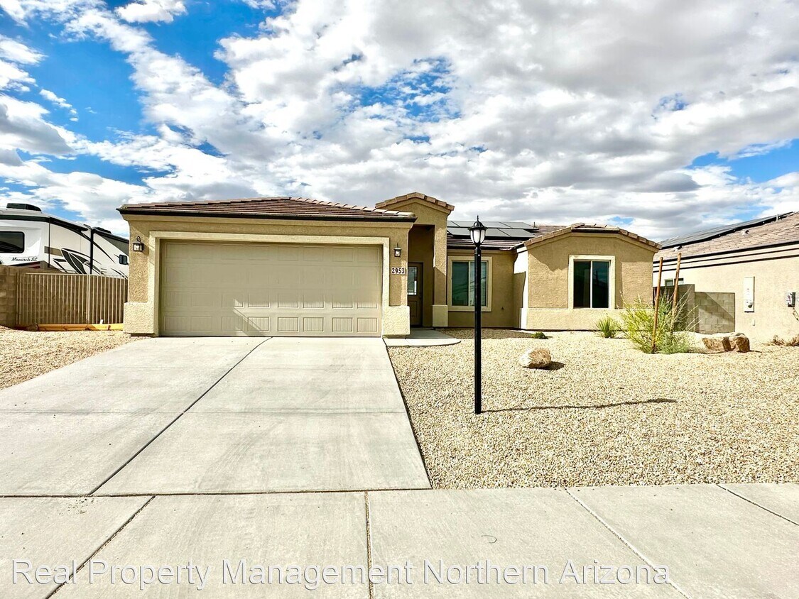 2953 E Colina Vis, Kingman, AZ 86409 House Rental in Kingman, AZ