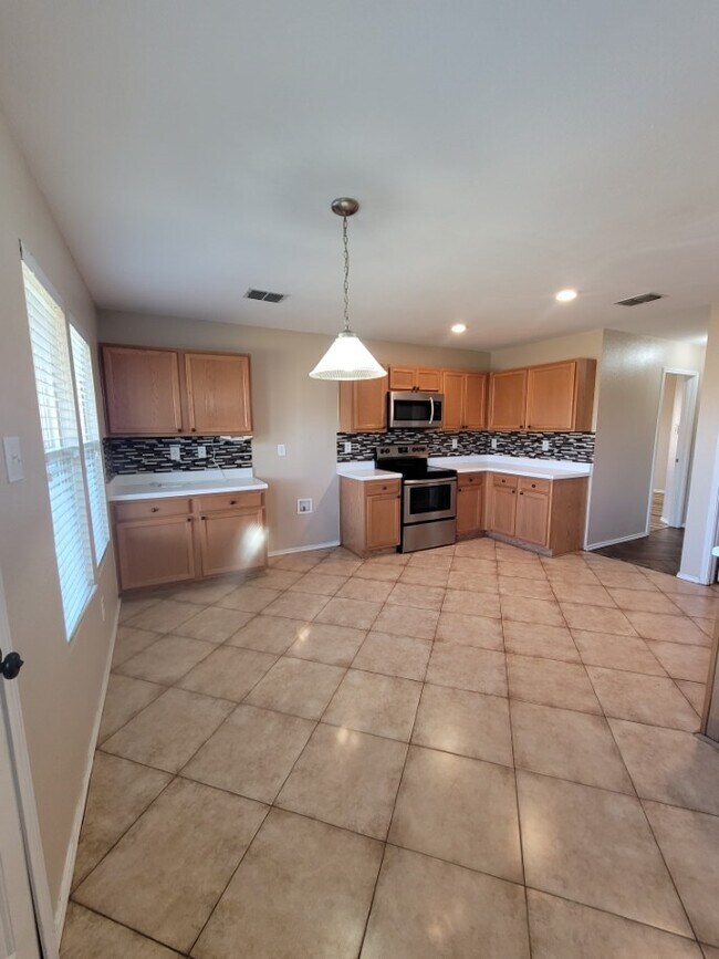 Building Photo - 1012 Mosaic Dr