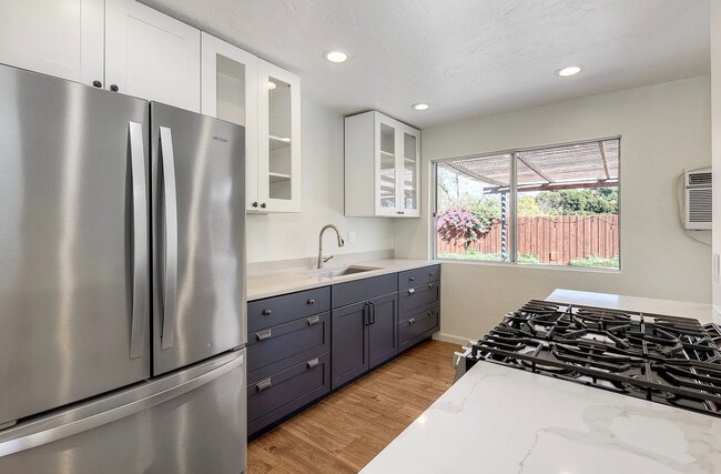 Foto del edificio - 2371 Berry St