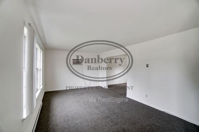 Foto del edificio - 1006 Ranch Dr