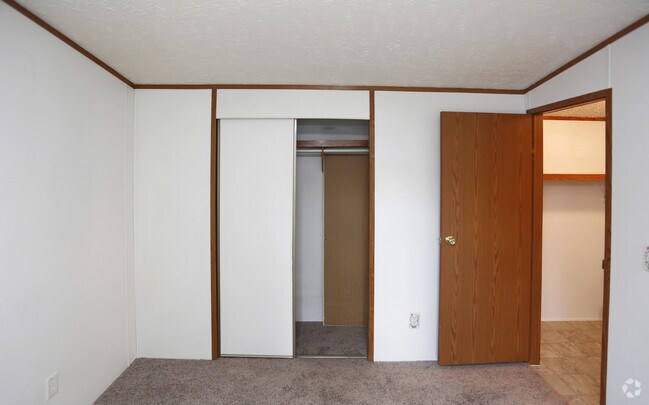 1st Bedroom - Deerfield Acres
