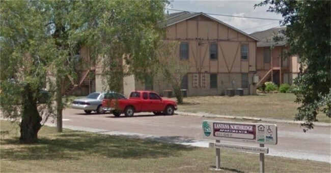 Foto del edificio - 2200 N Adams St