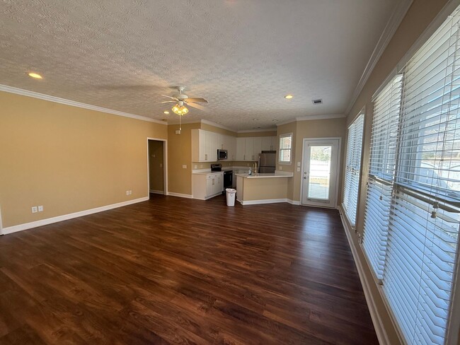 Foto del edificio - Great 3 Bedroom Twin Home in Ogletree Village