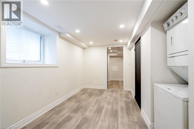 Building Photo - 360 Cannon St E