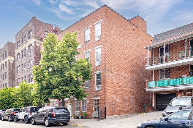 Building Photo - 14411 Barclay Ave