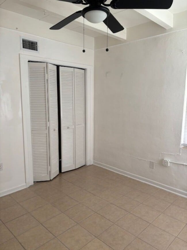 Building Photo - 1406 Nylic St