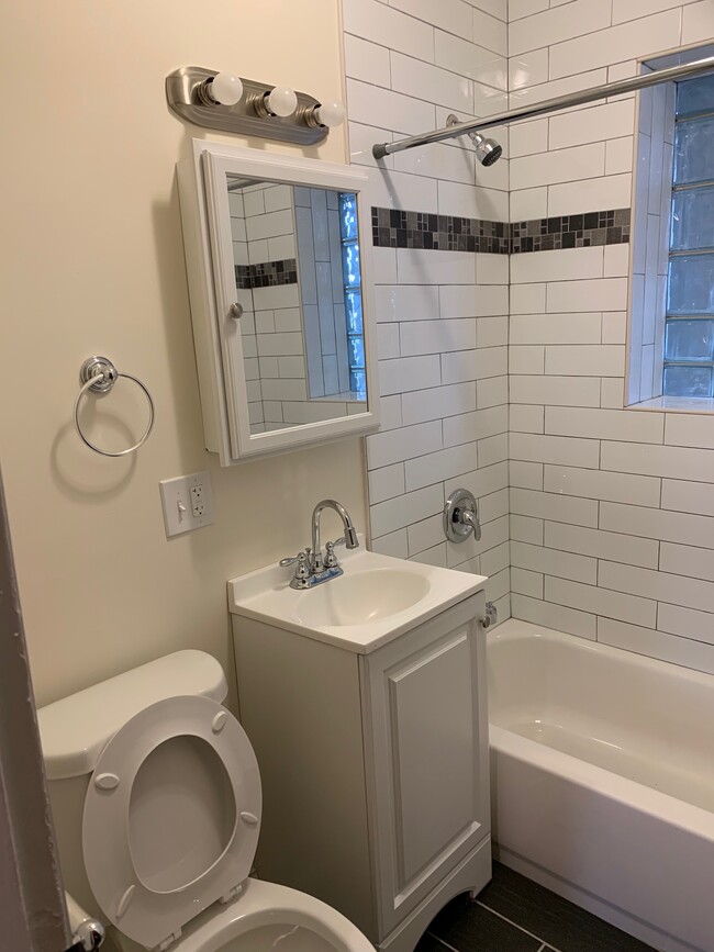 Foto del edificio - 2110 N Saint Louis Ave