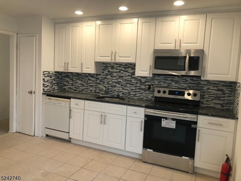 Foto principal - 36 Beech Rd