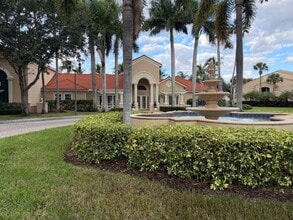 Building Photo - 1610 N 42ND Cir