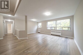 Building Photo - 468 Ottawa St N