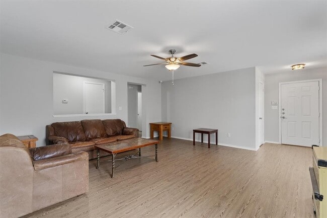 Building Photo - 3508 Sandy Brook Dr