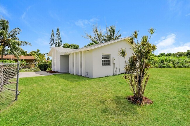 Foto del edificio - 16905 SW 106th Ct