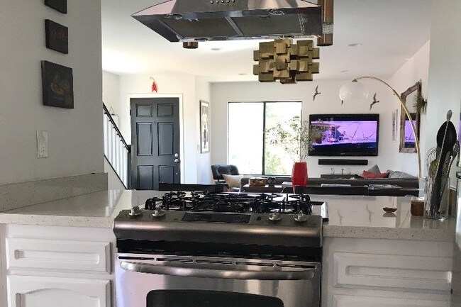 Foto del edificio - 4353 Clayton Ave