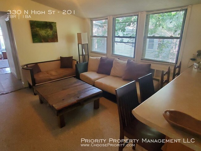 Foto del edificio - 330 N High St