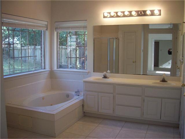 Foto del edificio - 14310 Windsor Oaks Ln