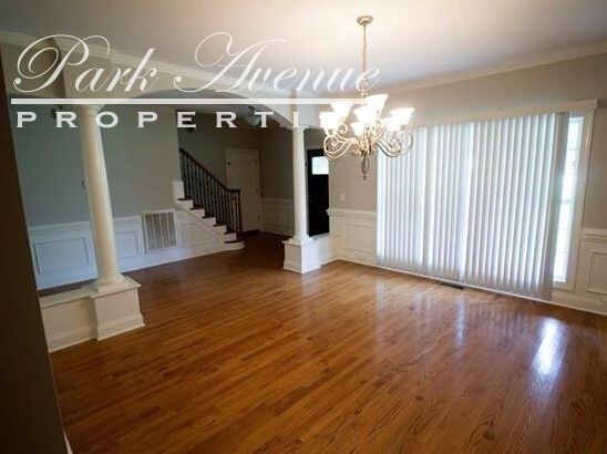 Foto del edificio - 5907 Windy Knoll Ln