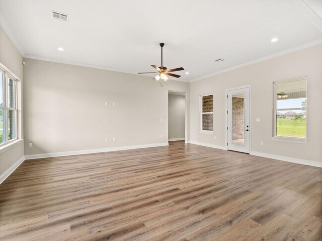 Building Photo - 225 Liberty Dr