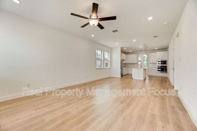 Foto del edificio - 1149 Beautyberry Ln