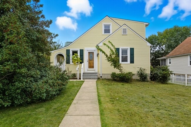 Building Photo - 3133 Willoughby Rd Building Photo - 3133 Willoughby Rd