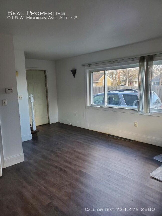 Foto del edificio - 916 W Michigan Ave