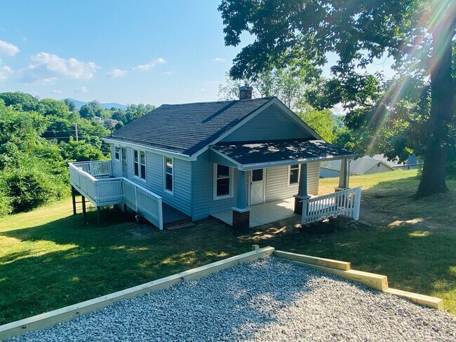 Building Photo - 5023 Logan St NW