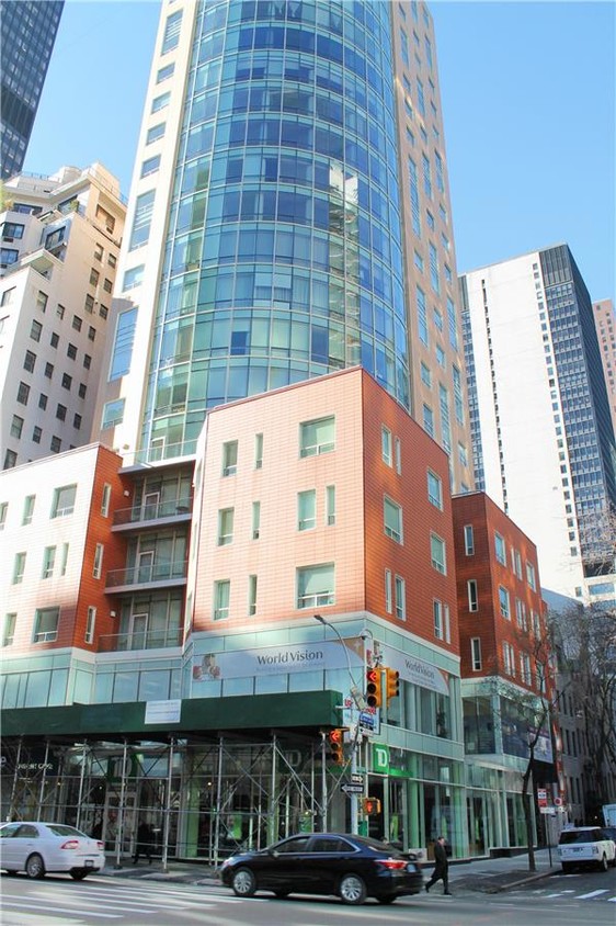 Primary Photo - 250 E 49th St