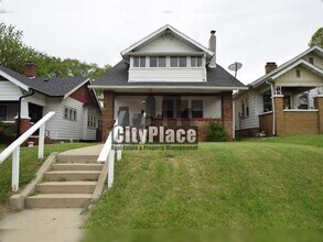 Building Photo - 1026 W 35th St