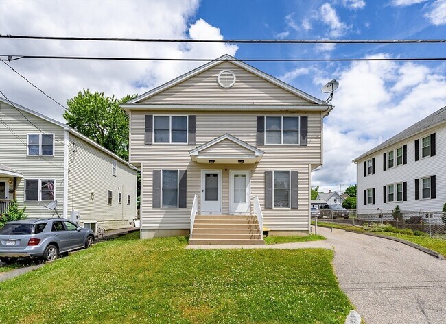 Building Photo - 22 Montcalm St