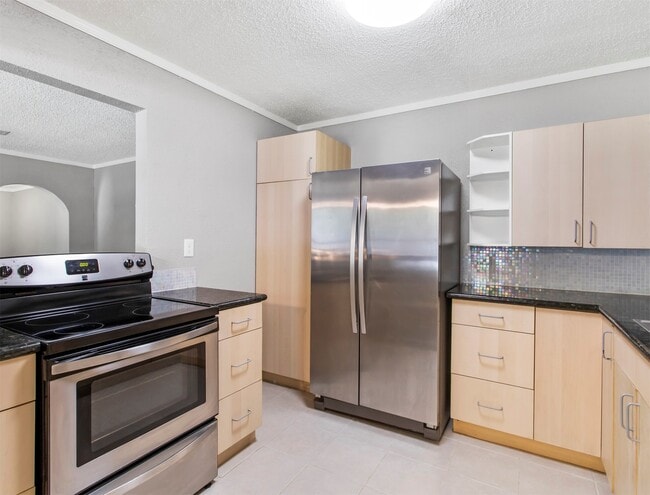 Foto del edificio - 1929 Magnolia Dr