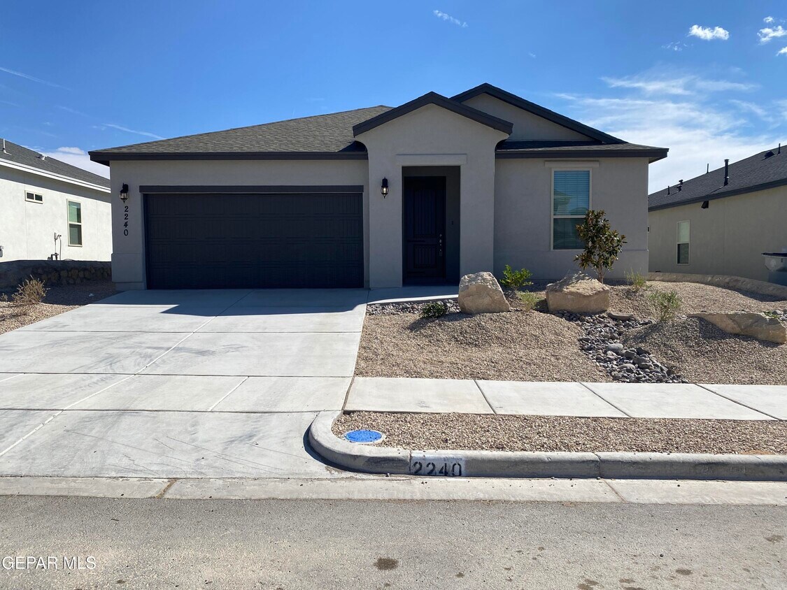 Foto principal - 2240 Small Mountain Pl