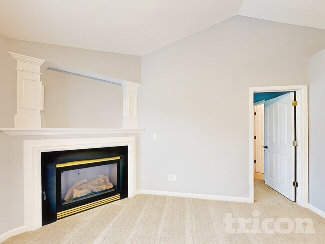 Foto del edificio - 10207 Green Hedge Ave