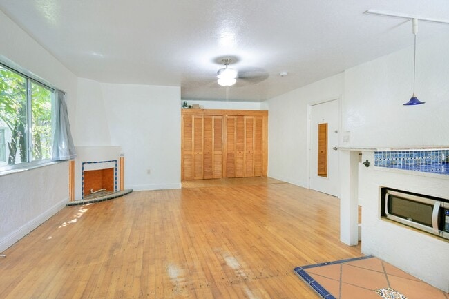 Building Photo - 1525 Meridian Ave