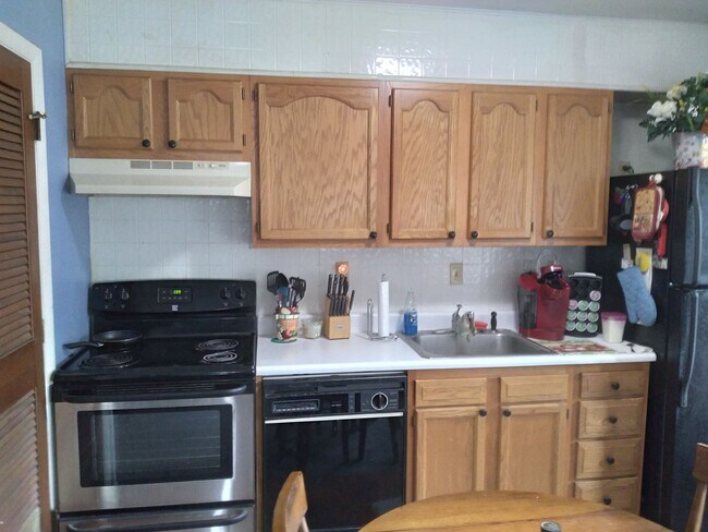 Foto del edificio - 314 River Cliff Dr