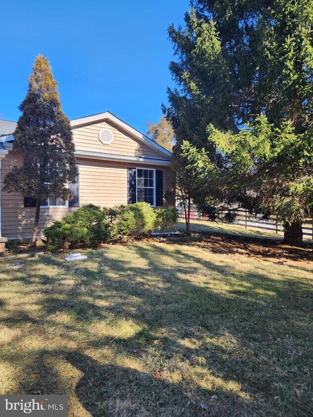 1352 Avon Bend Rd, Charles Town, WV 25414 House Rental in Charles