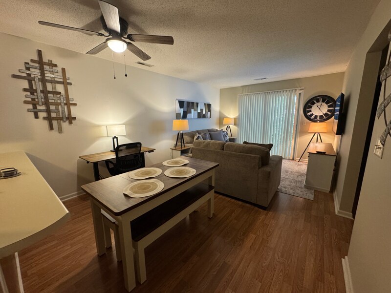 Foto principal - 2724 S 17th St