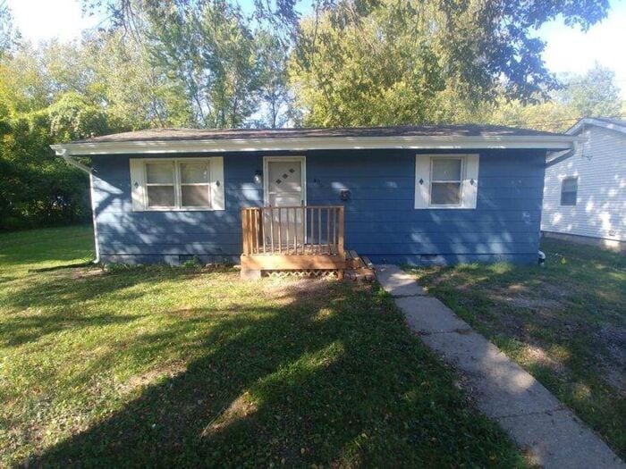 Primary Photo - 405 E Culton St