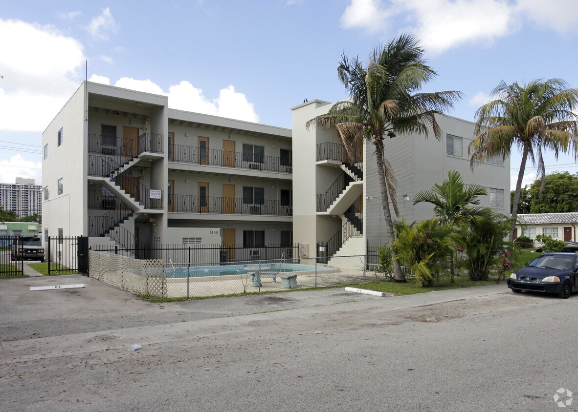 Primary Photo - Rambler Apartments