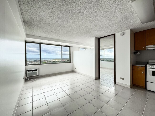 Foto del edificio - Salt Lake Condo with assigned parking and A/C