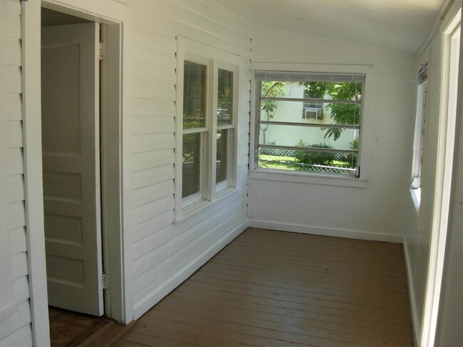 Building Photo - 3859 Washington Ave