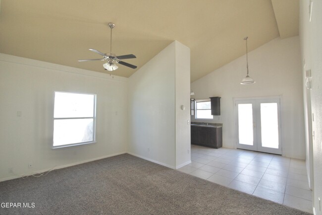 Building Photo - 4056 Tierra Patino Ln