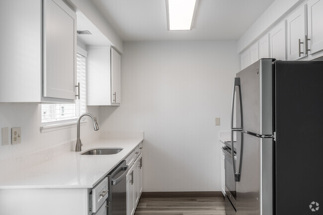 3BR, 2BA - 880SF - Kitchen - 37TH Park Apartments