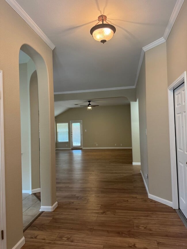 Building Photo - STONE OAK  |  GATED COMMUNITY  |  3 BEDROO...