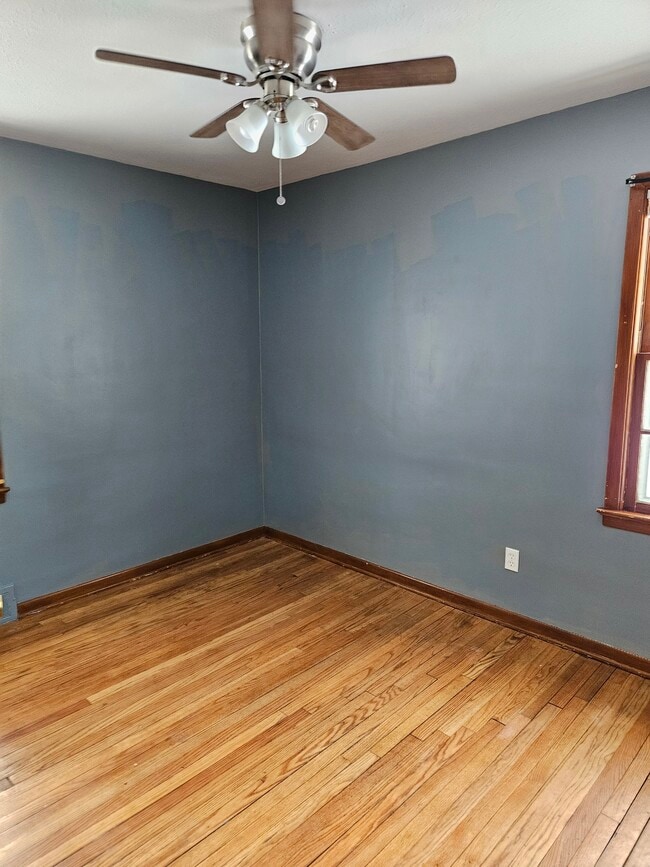 Building Photo - 18990 Raymond St