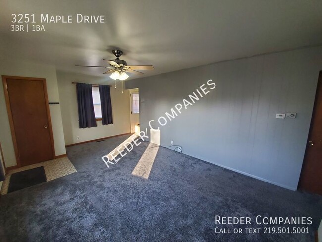 Building Photo - 3 bedroom house with a 2 car garage!