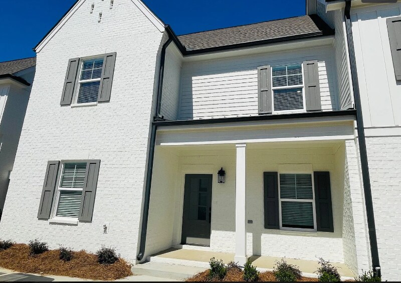 Primary Photo - 510 Meadowcrest Dr