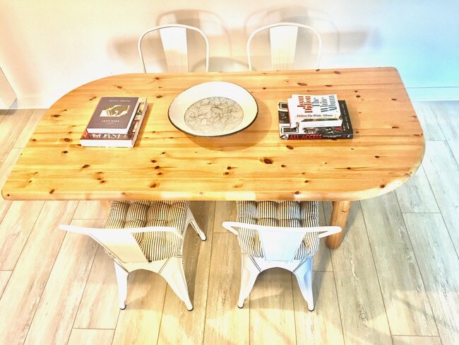 Área de comedor - 22357 Pacific Coast Hwy