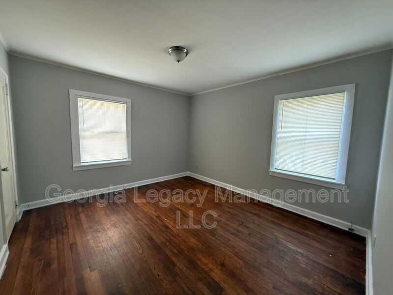 Foto del edificio - 44 Andrews Ct